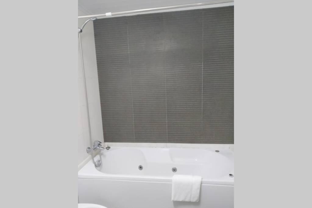 Apartment In The Center Next To The Parliament 리스본 외부 사진